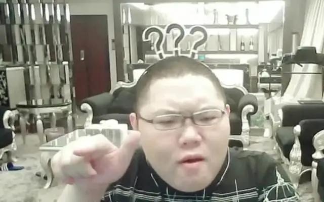 pdd直播名场面吐血,pdd直播遇见诡异一幕