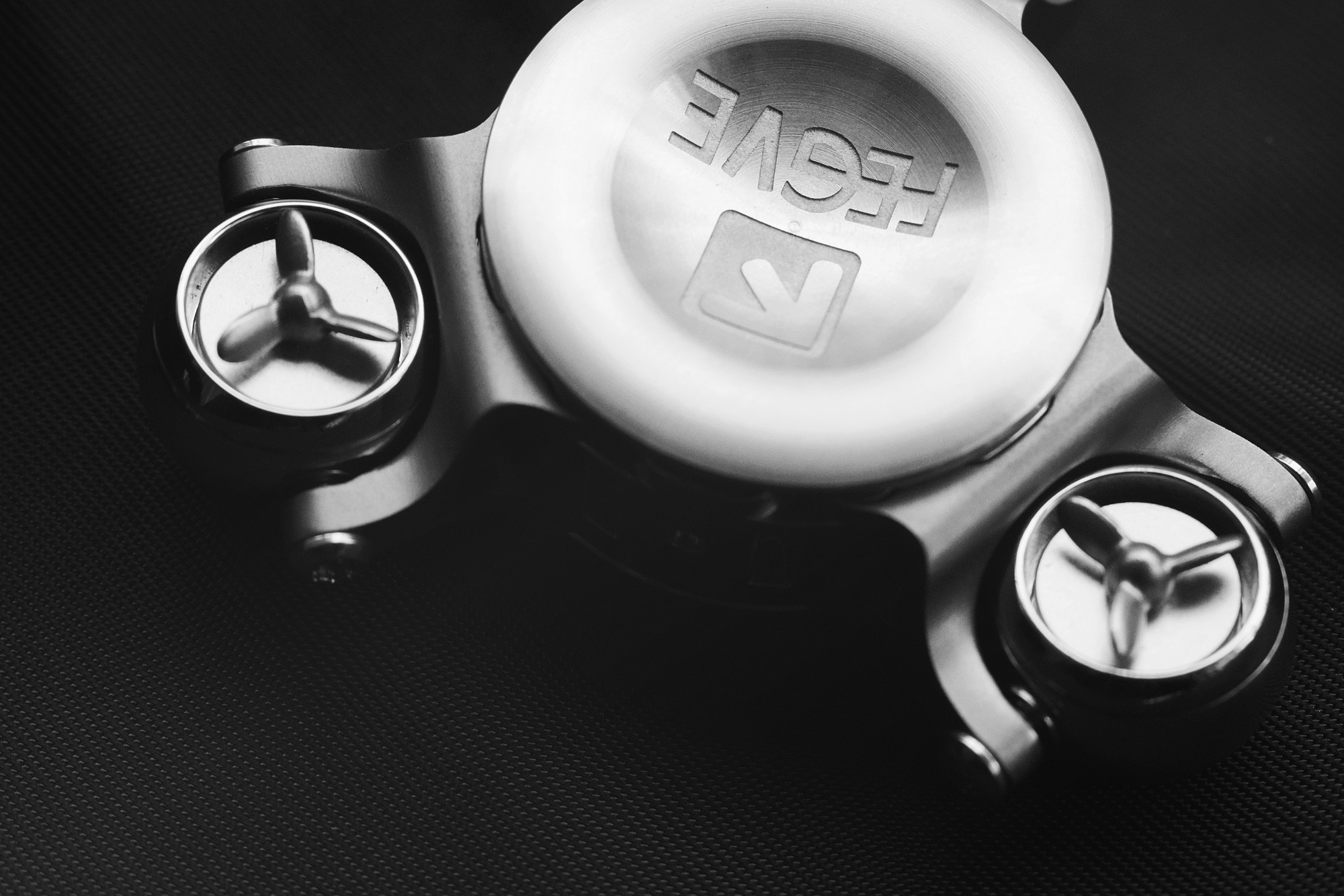 变是一种常态，亦是丛林法则！FEGVE随变2指尖陀螺赏玩