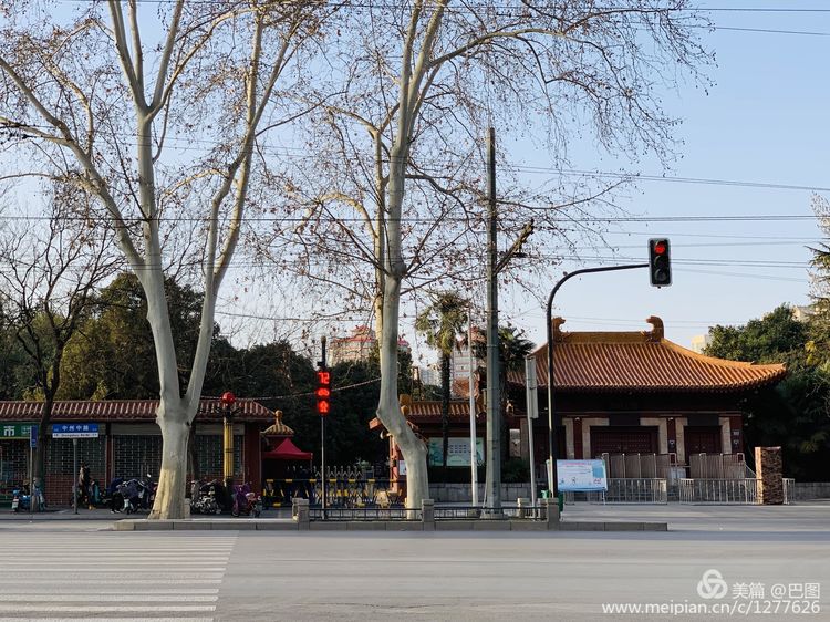 上阳宫到百货楼,疫情下逛西工,期待小街锅贴,王城广场听戏