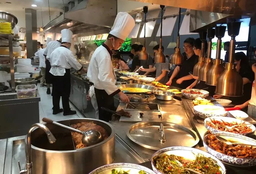 喜小茶不搞加盟，奈雪获近亿美金投资，餐饮又迎投资热｜新餐饮报