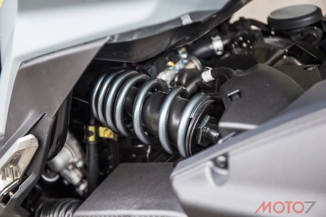 悬吊单杠的好处和坏处,悬吊功效与作用