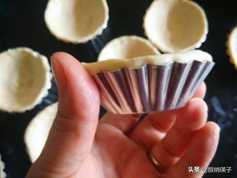 家庭自制蛋挞做法18个的量,蛋挞皮做蛋挞酥刷蛋液要两面么