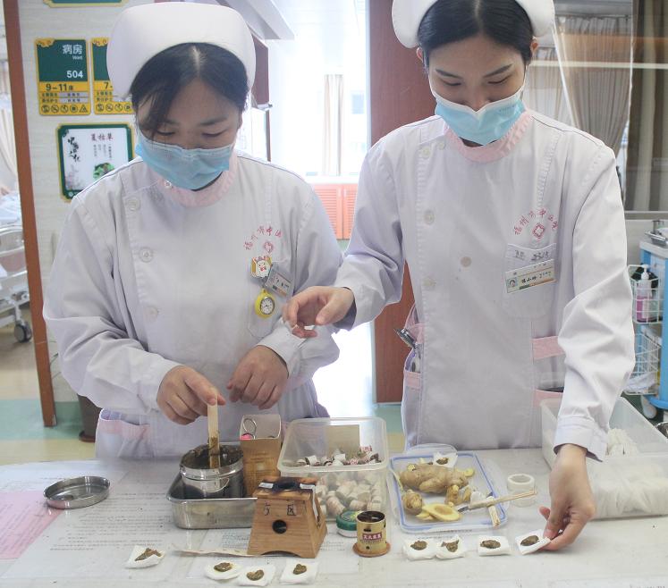 初伏锻炼养生,十五个专科齐上阵辨证施灸是关键