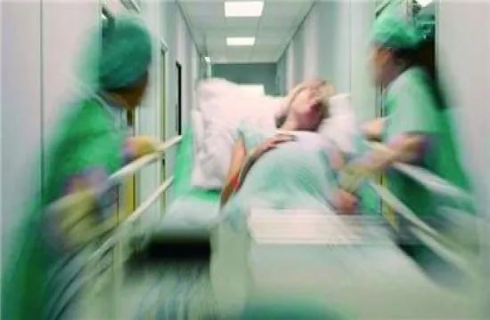 孕产妇应急救治,打通孕产妇急救绿色通道