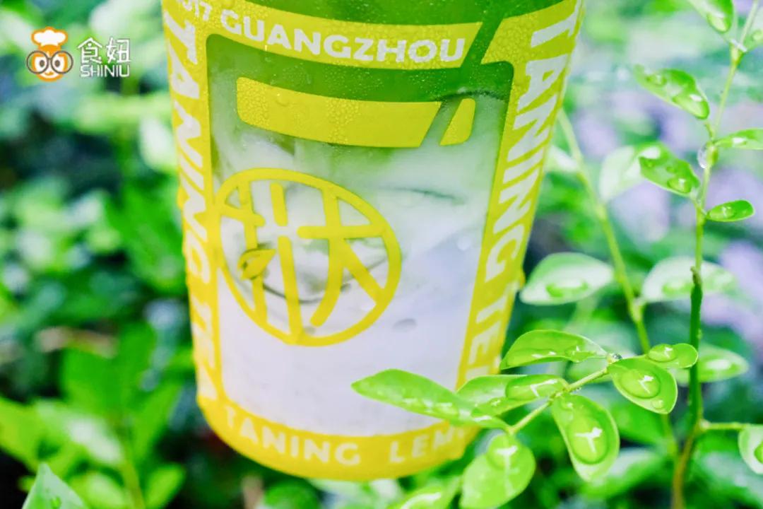 第一次用吸管嗦粉，挞柠「东南亚柠檬茶」好会玩