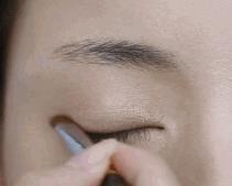 化妆的正确步骤千万别错了,正确的化妆步骤你还傻傻分不清吗