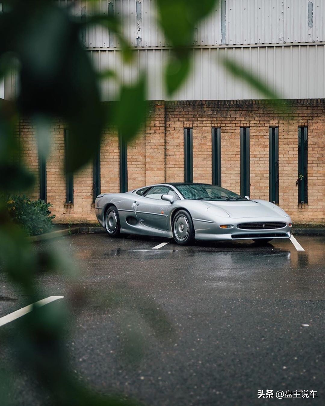 90年代的超跑三大神车,5款国产千万级超跑