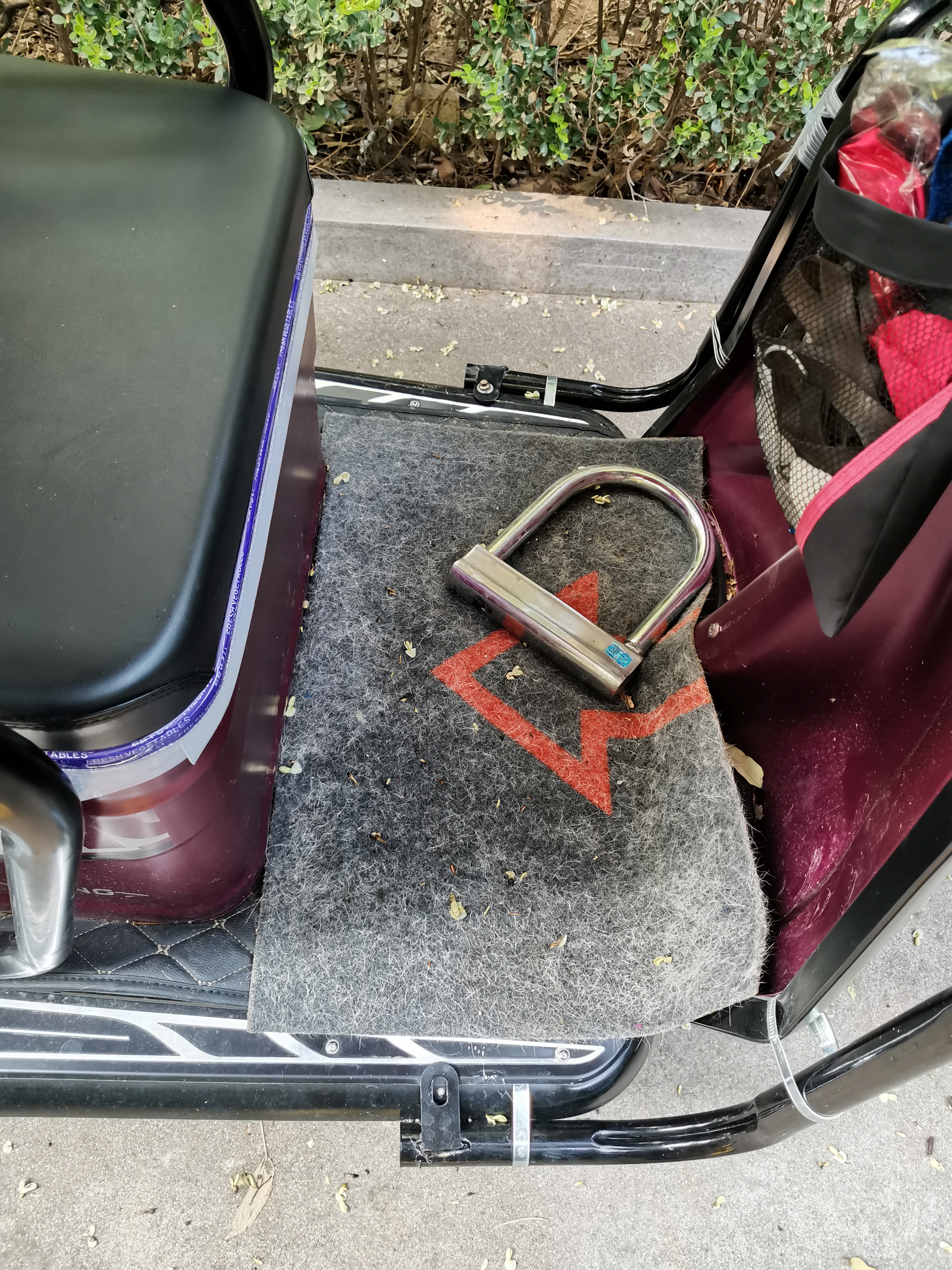 磷酸铁锂做三轮车电池,给电动三轮做一个磷酸铁锂电池