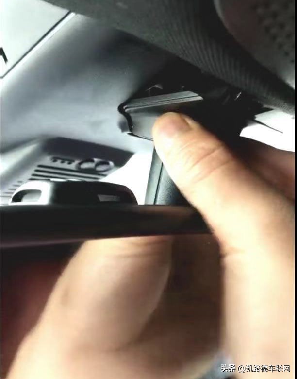 e300奔驰隐藏式行车记录仪怎么用,奔驰e300后视镜gps更换