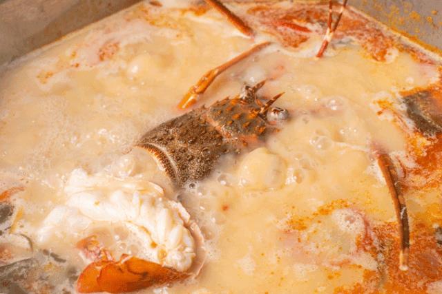 5.8折！魔都新开摩洛哥风「泰式海鲜火锅」，锅底、红膏蟹免费送