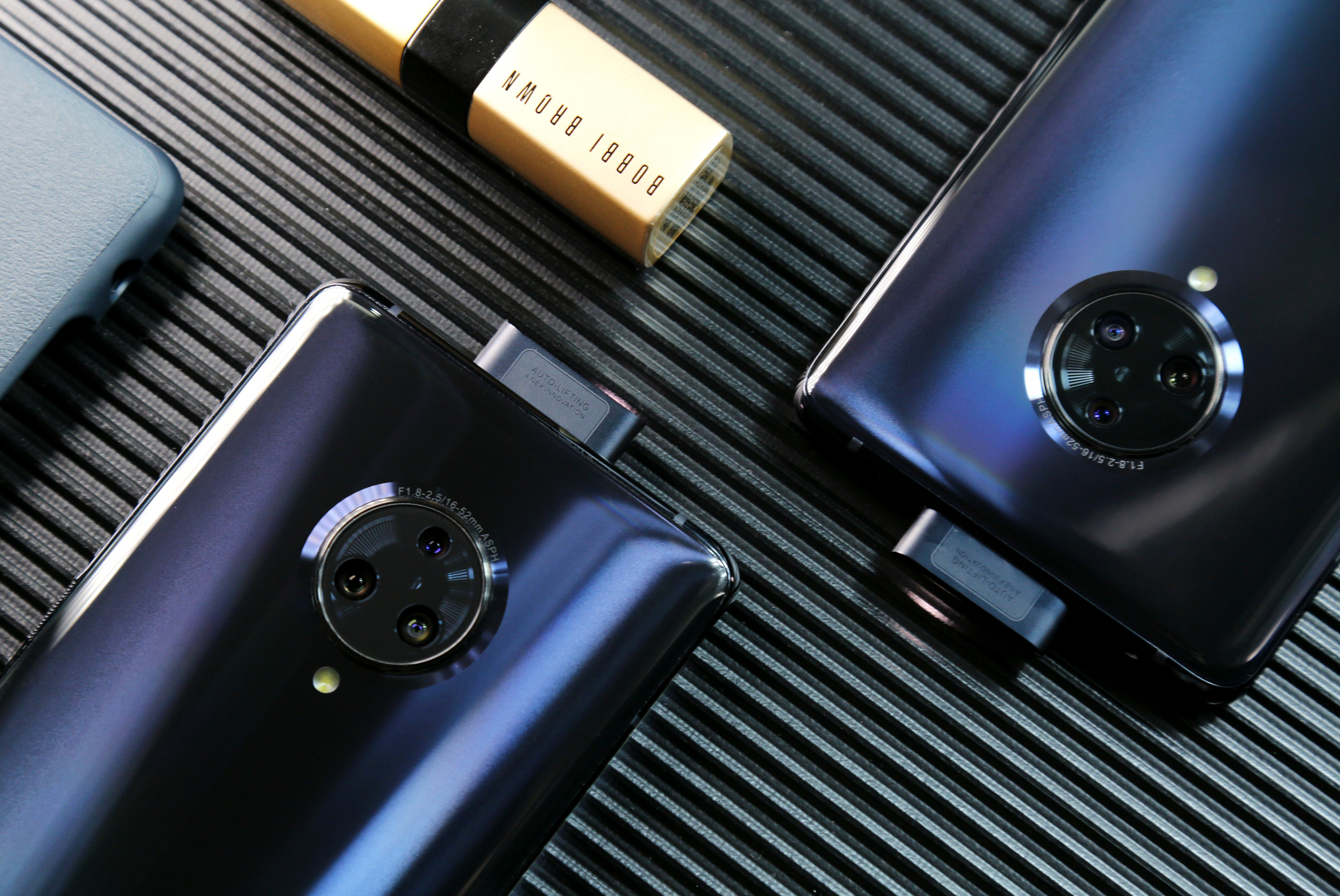 nex3和nex3s外观有什么区别,vivonex3对比华为mate30pro