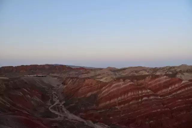 她的美是你无法企及的,她的美是不可方物的美