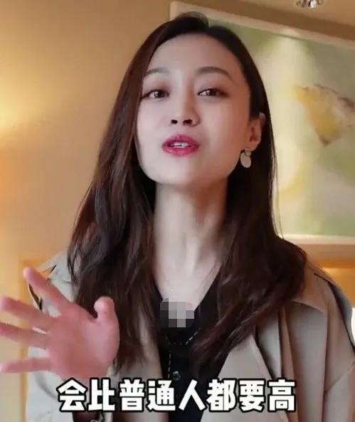 鞠婧祎穿的衣服是假货吗,鞠婧祎穿假货