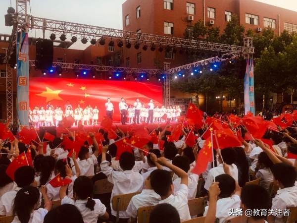 郑州经开区实验小学足球比赛,郑州市经开区实验小学的足球