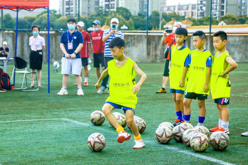 广州恒大足校官网招生简章,恒大足校入学条件