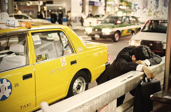 感觉总是没力气没精神不想说话,感觉没精神没力气想睡觉怎么办