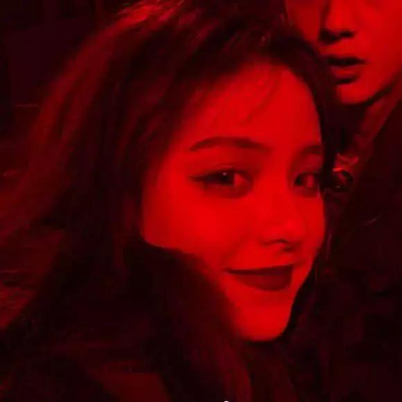 画地为牢我在牢里慢慢变老独白,情侣头像我想要和你一起慢慢变老