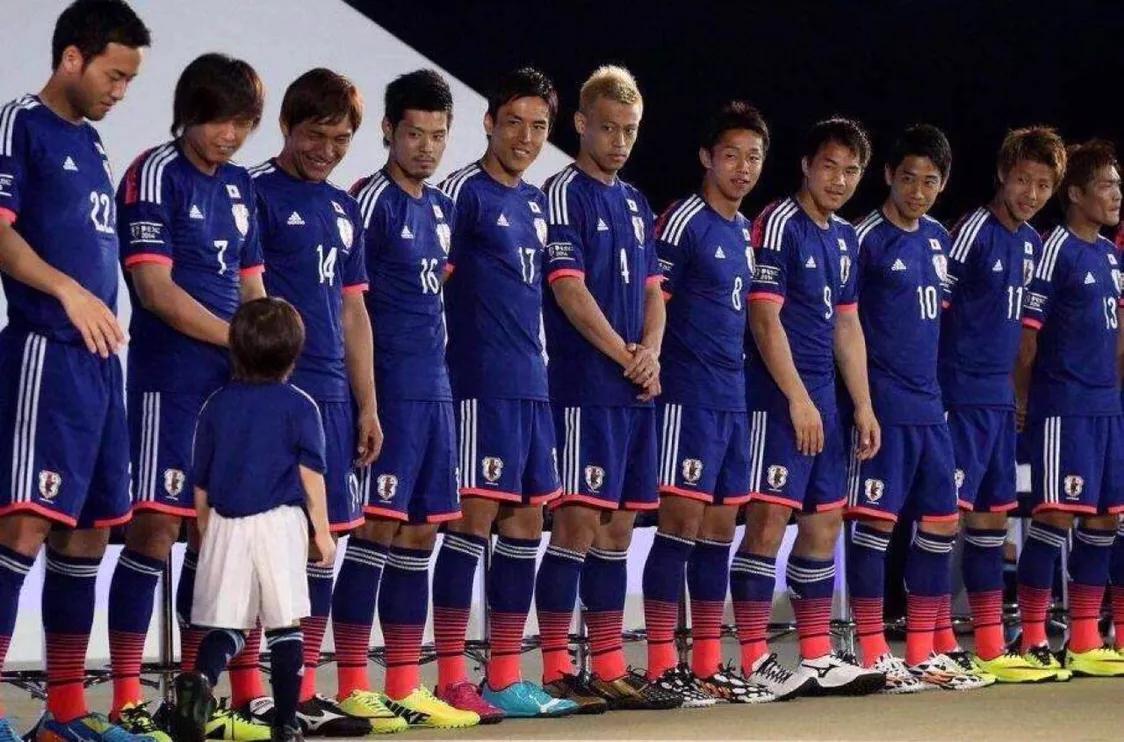 伊朗vs日本2-1足球,日本vs伊朗足球比赛结果如何了