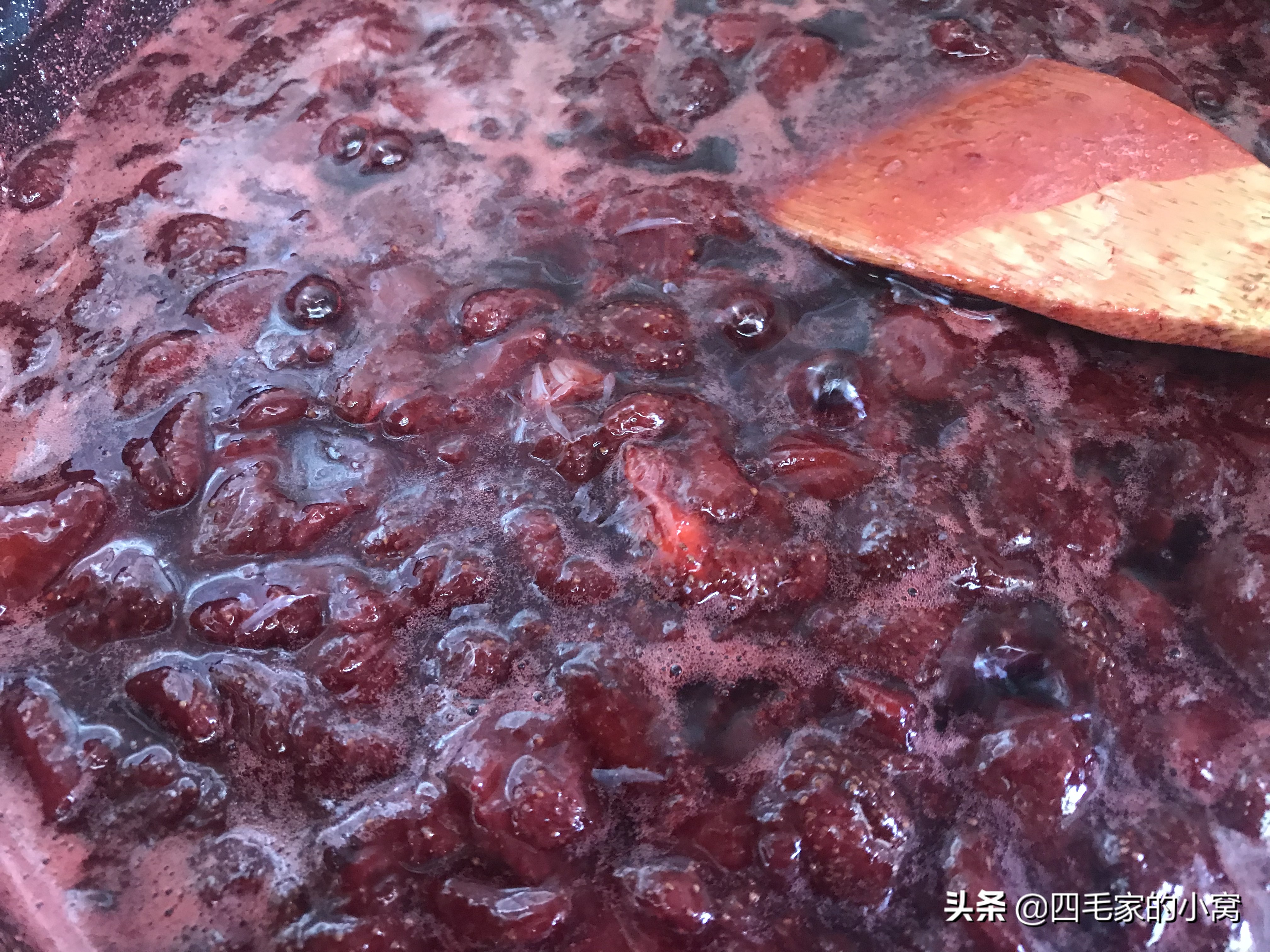 水果奢侈吃法，用自制零添加大果粒水果酱，制作爆款夏季清凉沁饮