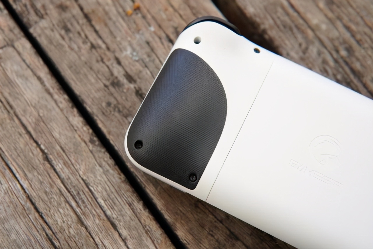 小鸡x2手柄最新款,盖世小鸡手机变掌机