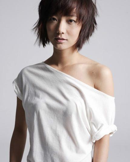 片酬500万，却欠30万成被执行人，王珞丹这几年到底经历了什么？