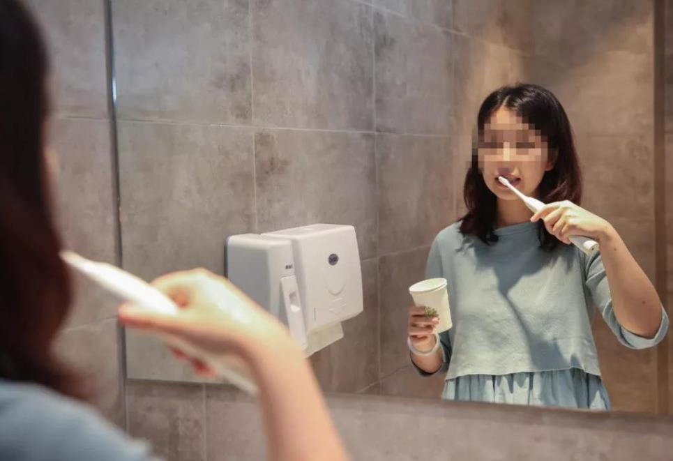 张歆艺孕期护肤,张歆艺牙