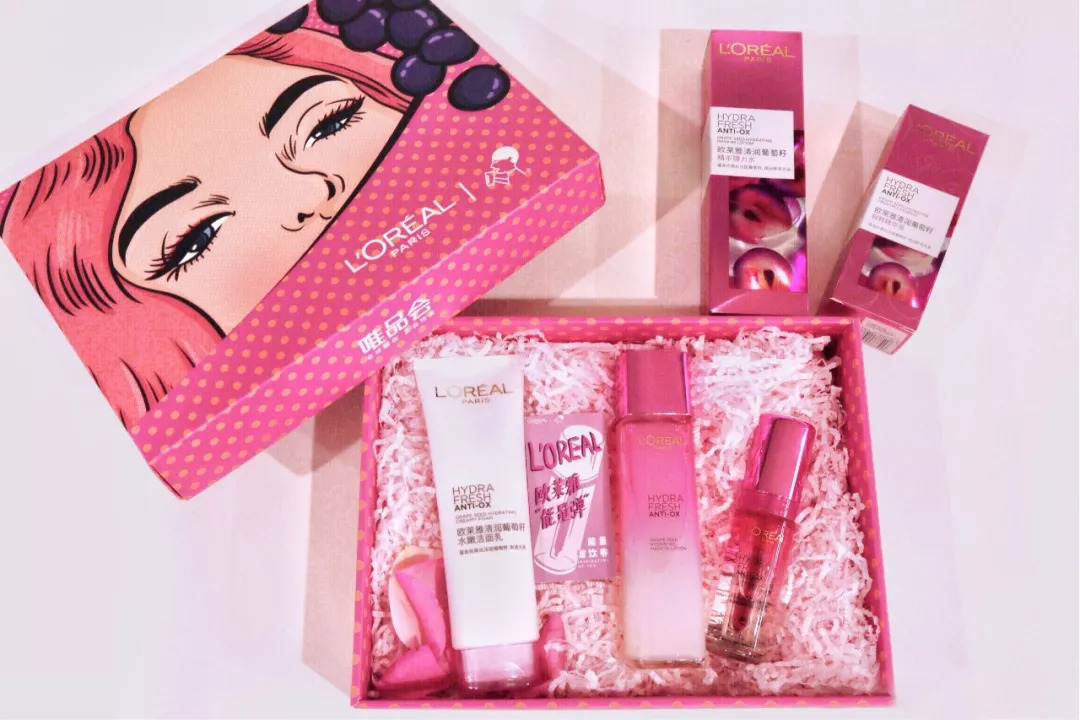 奶茶200块钱一杯排队八个小时,一杯奶茶60元排队买