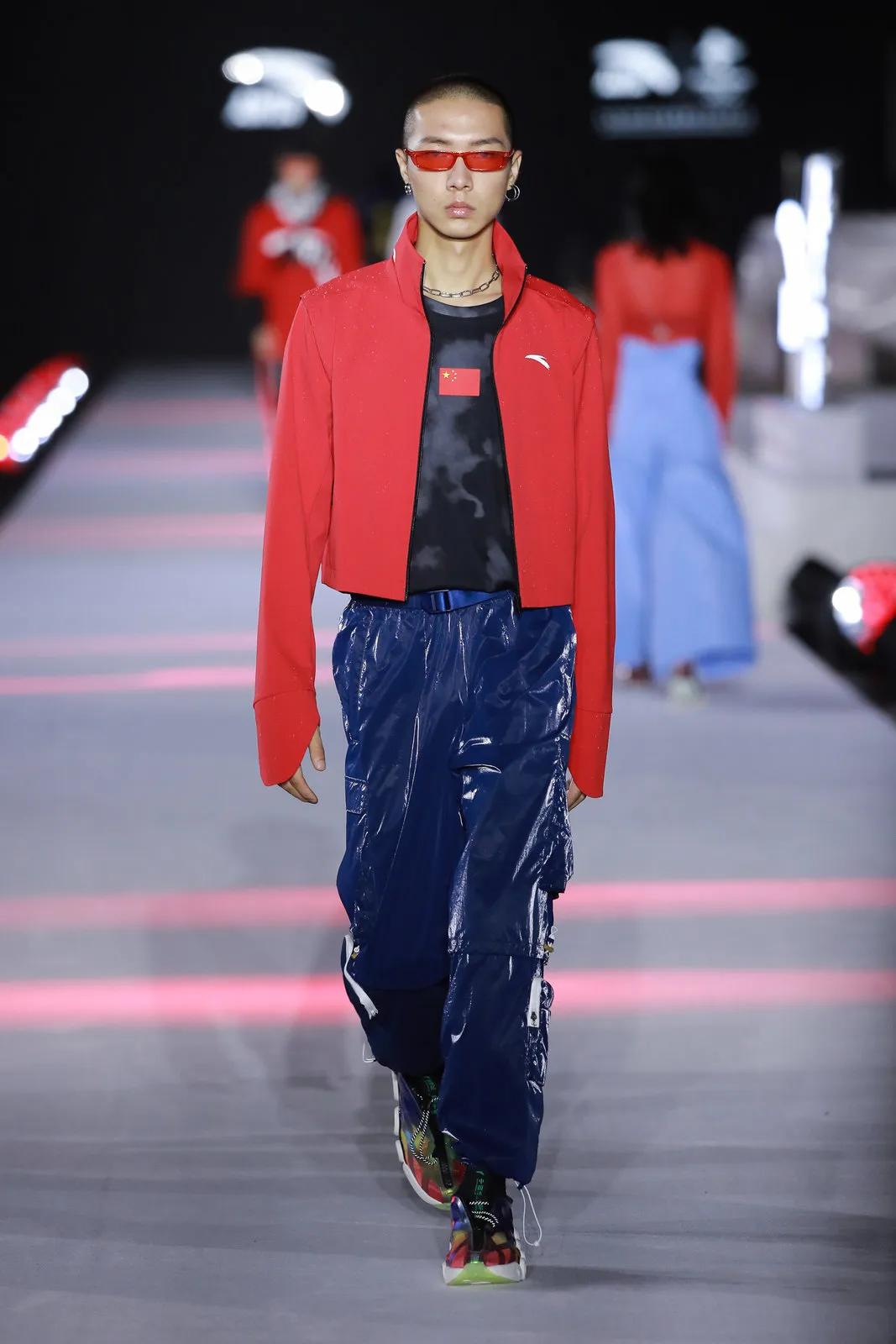 安踏争议广告,安踏广告不走寻常路