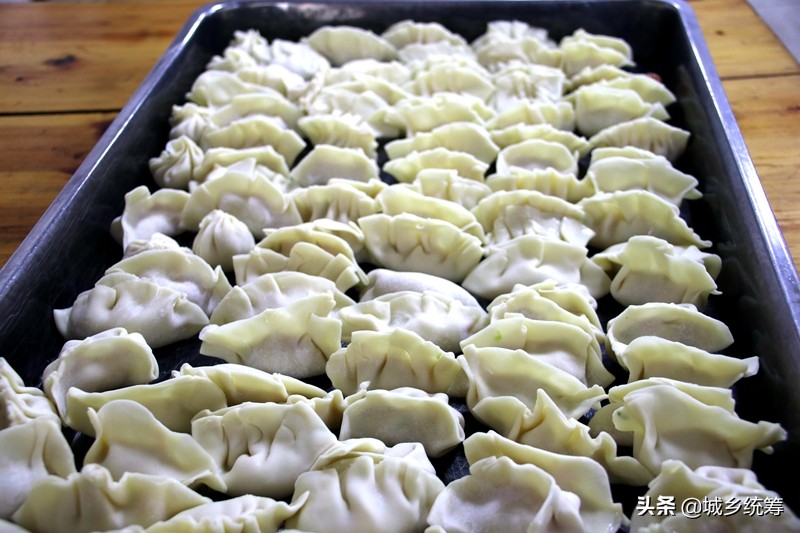 寒冬腊月送关怀新春慰问暖人心,寒冬送温暖浓浓敬老情