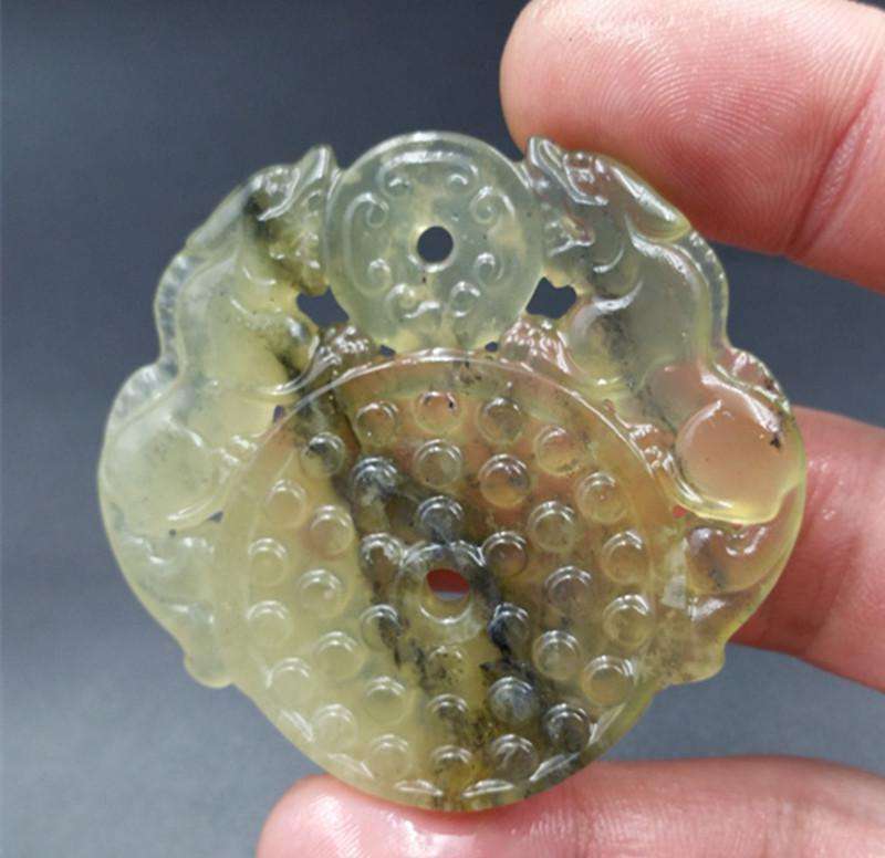 岫玉飘雪花是不是玉质不好,岫玉玉质最好的是什么料子