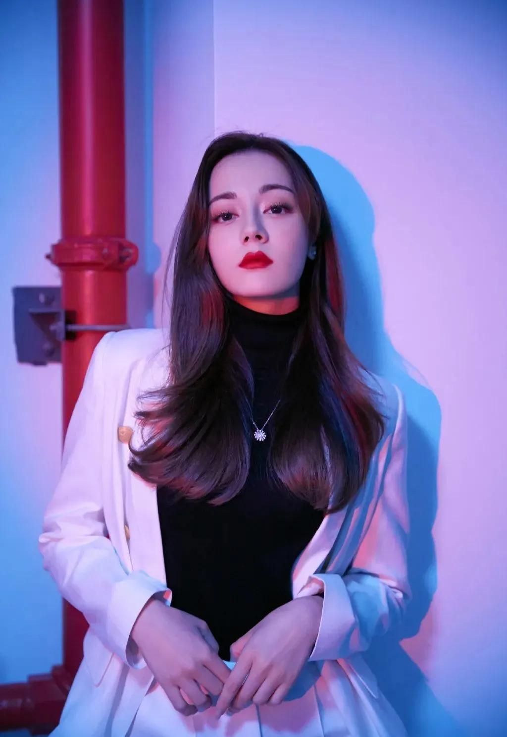 影视剧的女星持颜作“恶”，冷艳炫酷的“恶女风”它不香吗？