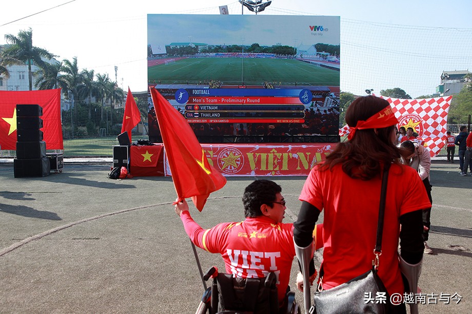 瓒婂崡鐞冭糠涓鸿冻鐞冮槦鍔犳补,瓒婂崡鐞冭糠鎰熷姩鍏ㄥ満