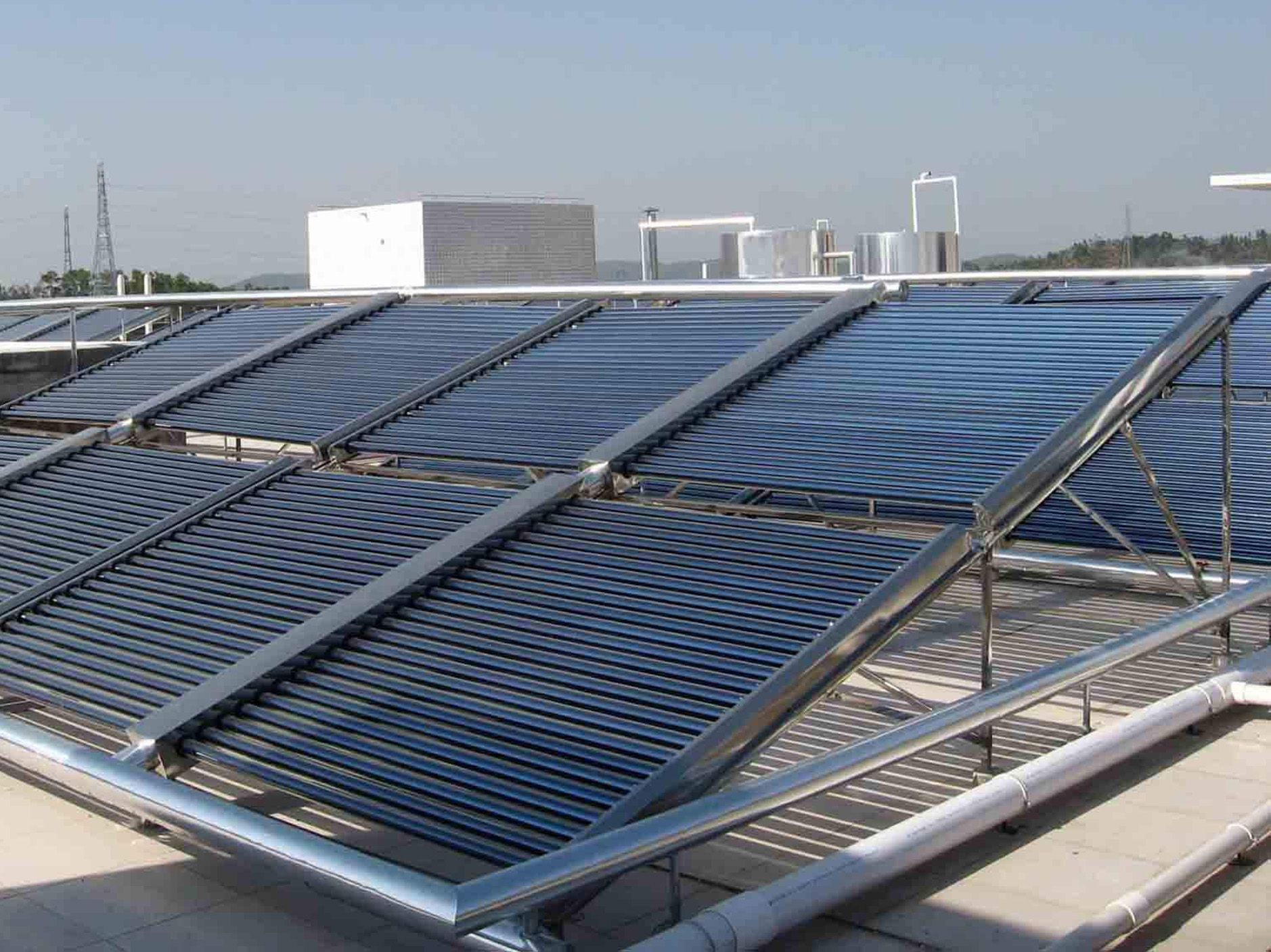 太阳能热水器太热会爆炸吗,太阳能热水器晒一天才19度咋回事