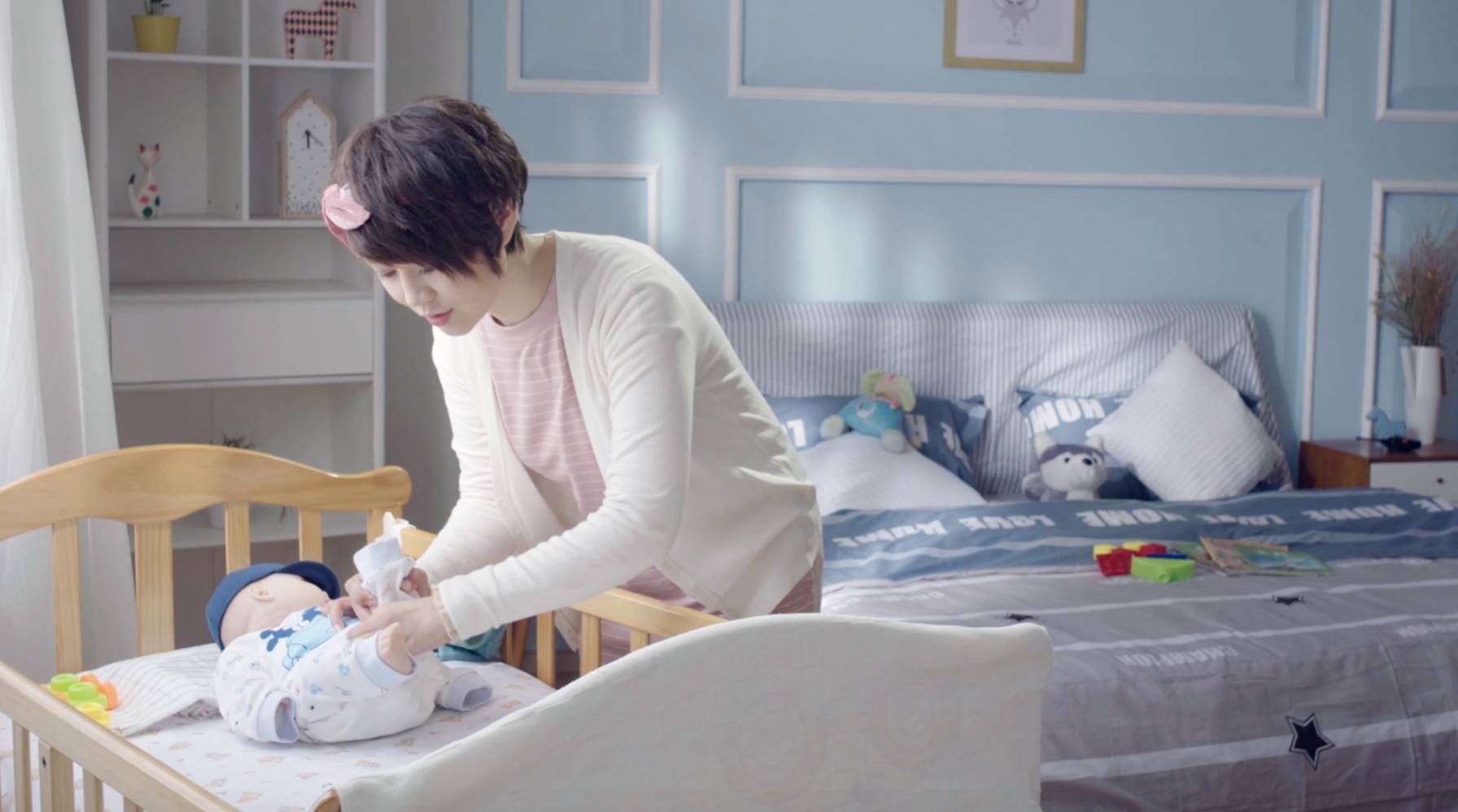 刚出生宝宝怎么护理常识,正确护理新生儿6-12月宝宝