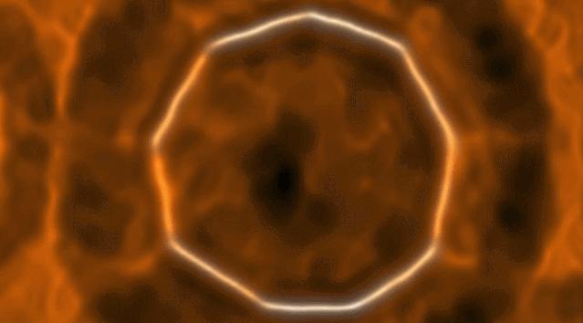 三个碳原子连成环,每个碳原子连接多少个6元环