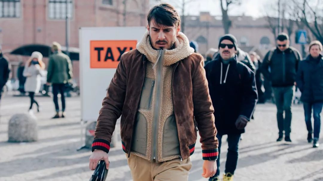 大方得体的穿搭重要性,女生要风度不要温度秋天穿搭