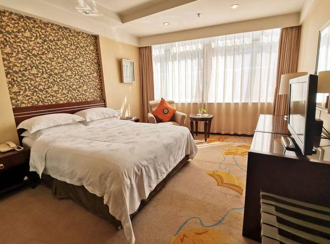 重庆解放碑老牌酒店,重庆解放碑新华酒店怎么样