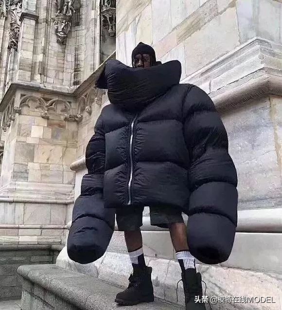 为什么时装秀上的衣服经常奇形怪状？不切实际的衣服到底有何用