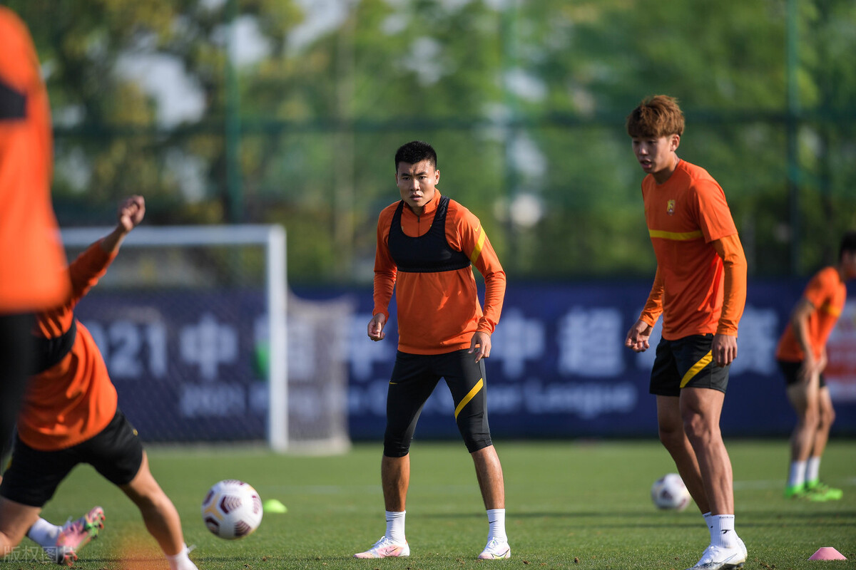 聚焦首战|武汉单外援首发战河北中韩教练PK一触即发