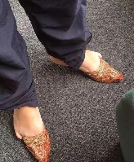 搞笑gif图这停车技术真不是盖的,汽车幽默搞笑gif图