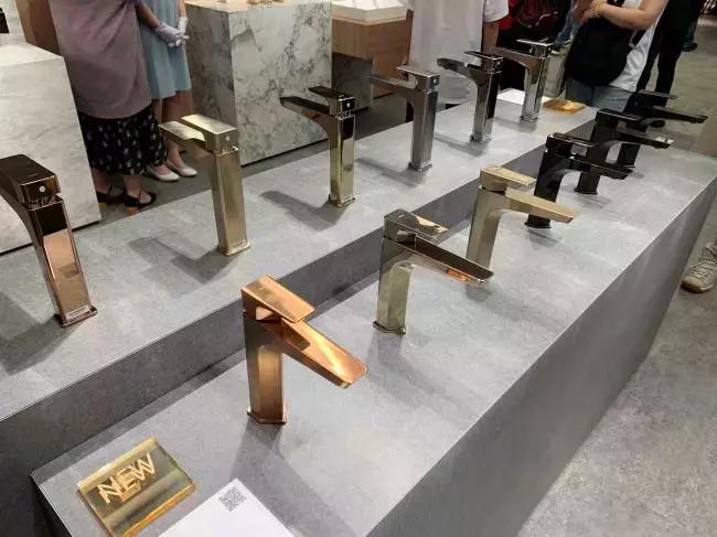 色“诱上海厨卫展！科勒、高斯...谁最出色