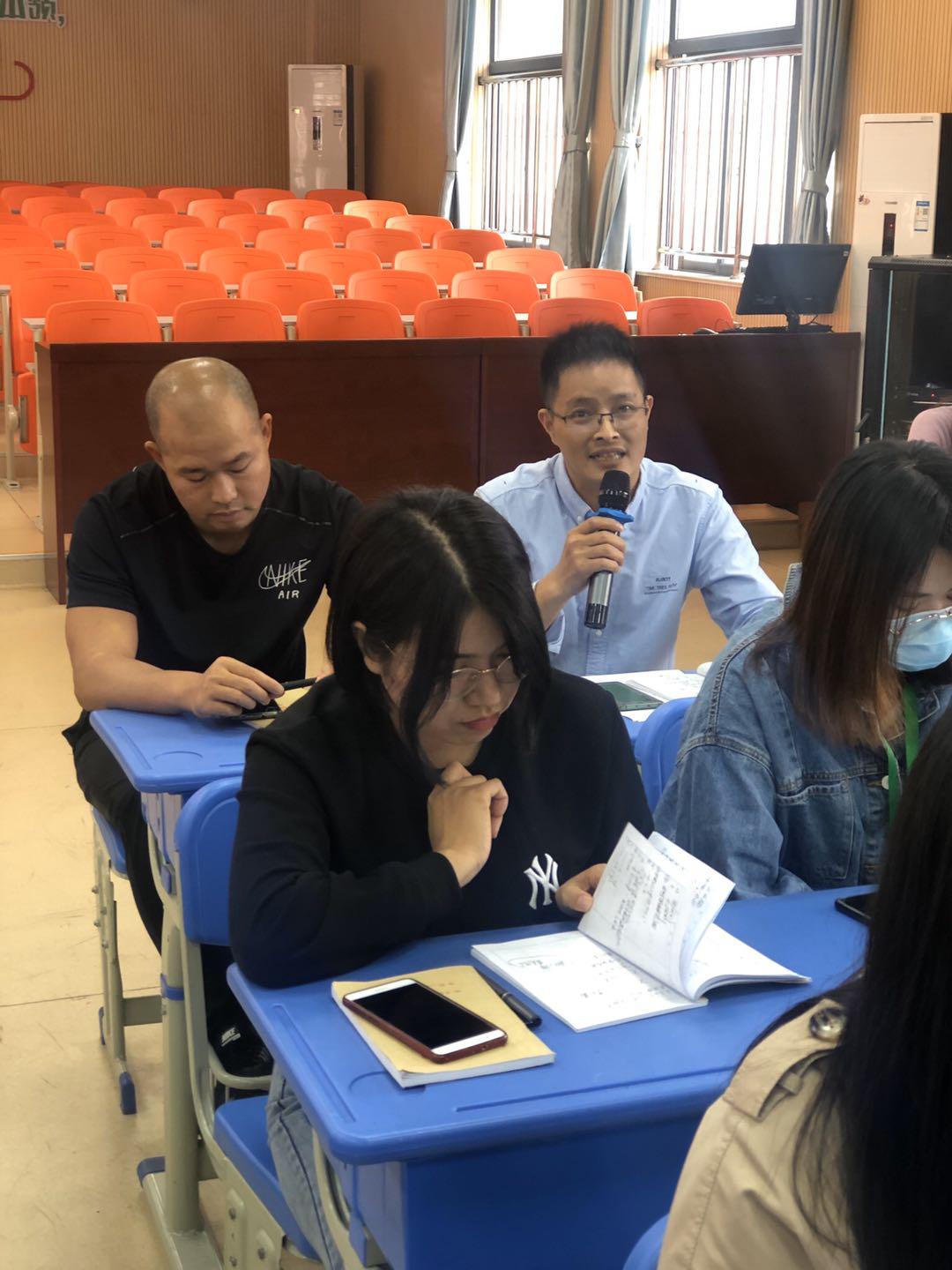 聚焦课堂行动构建高效课堂——连江县文笔小学数学教研活动