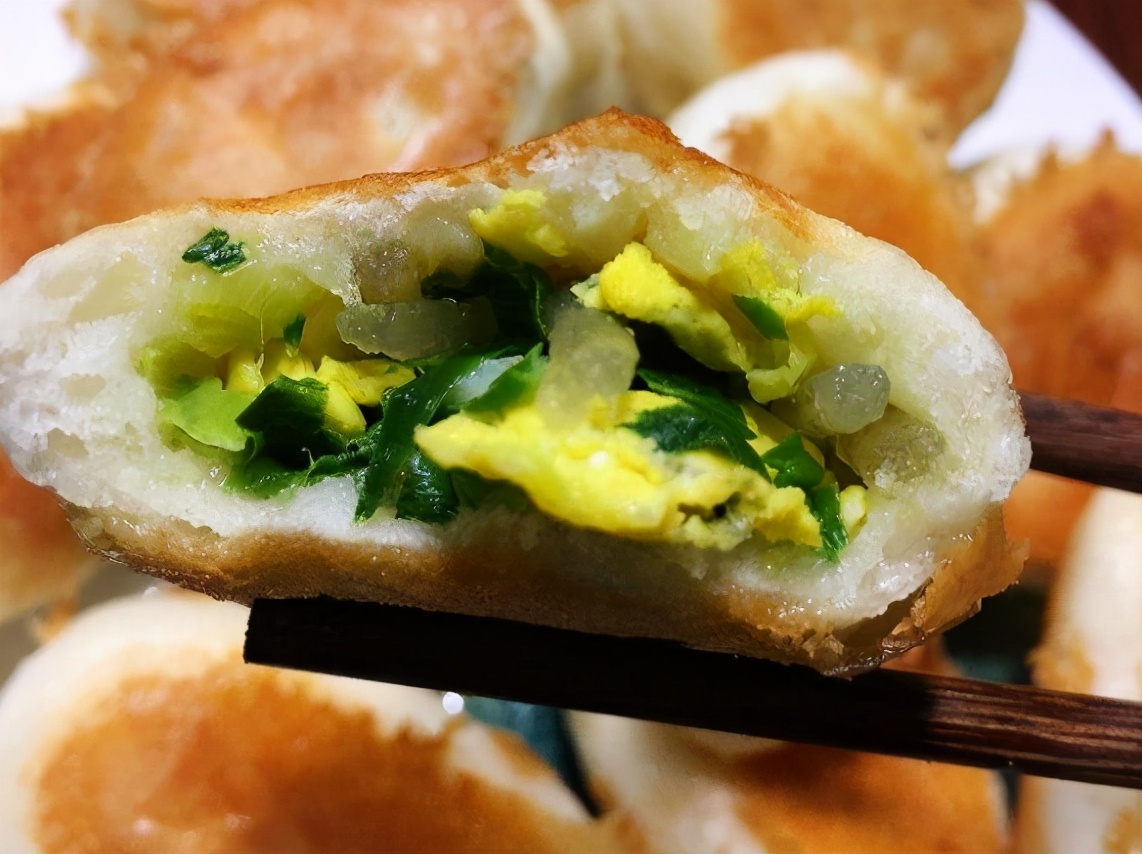 水煎包怎么做才好吃？分享详细制作过程，松软鲜香，底部焦黄不糊