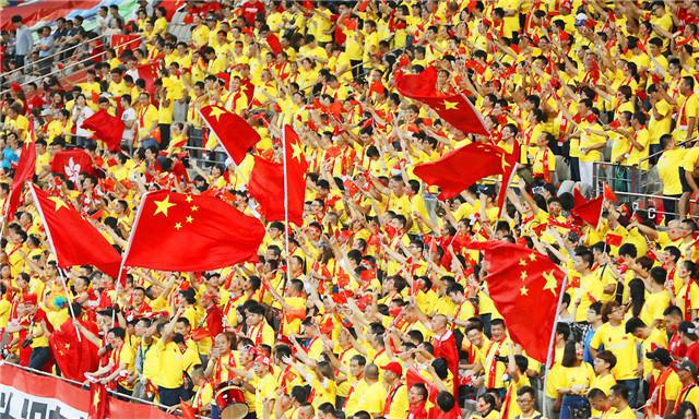 5岁开始踢球,5岁天才踢球