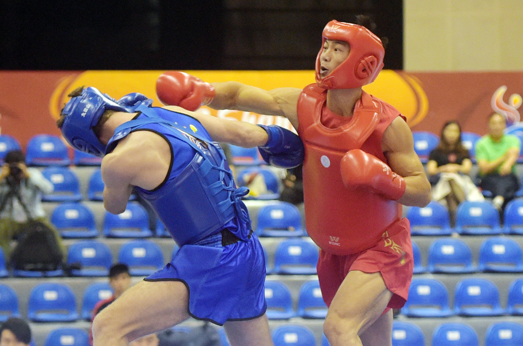 鲁鄂接腿大战，付高峰师弟技高一筹