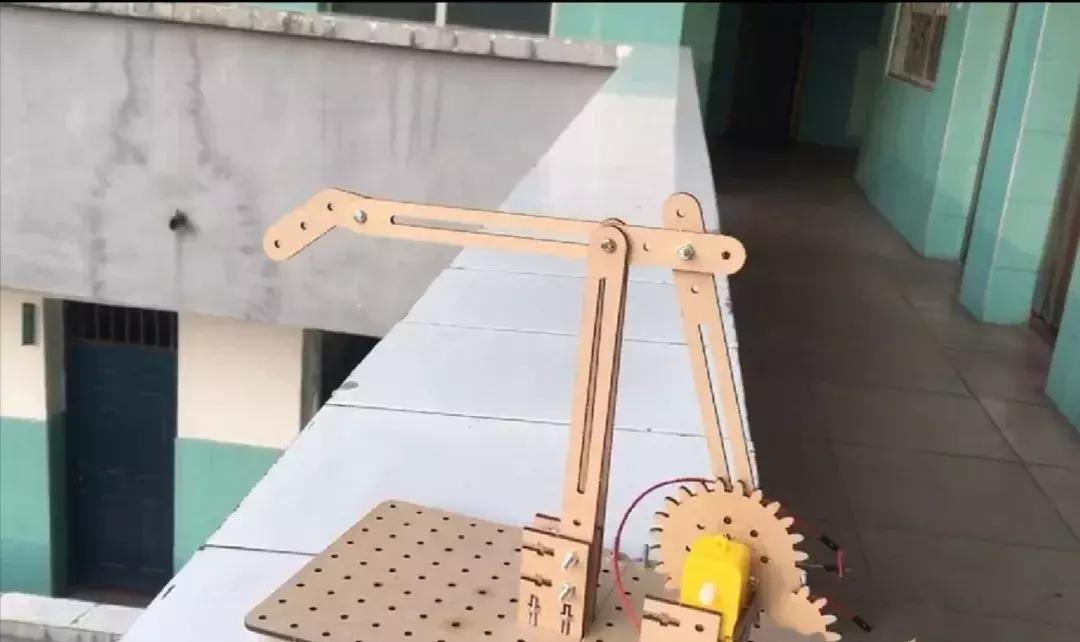 十堰十三中搬迁到哪里,十堰市十三中简介