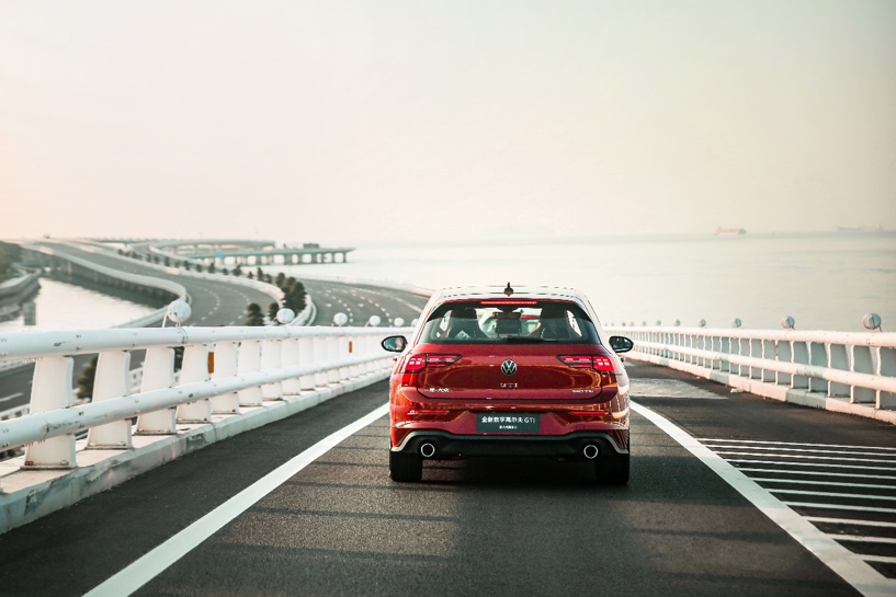 最后一代燃油版高尔夫gti,第八代高尔夫gti驾驶体验