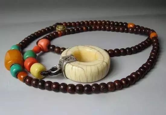 星月咬手需要放几天,星月摸起来黏糊糊有点油