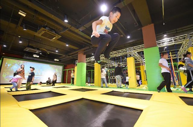 趣撒欢亲子乐园,成都佛罗伦萨小镇奇幻森林