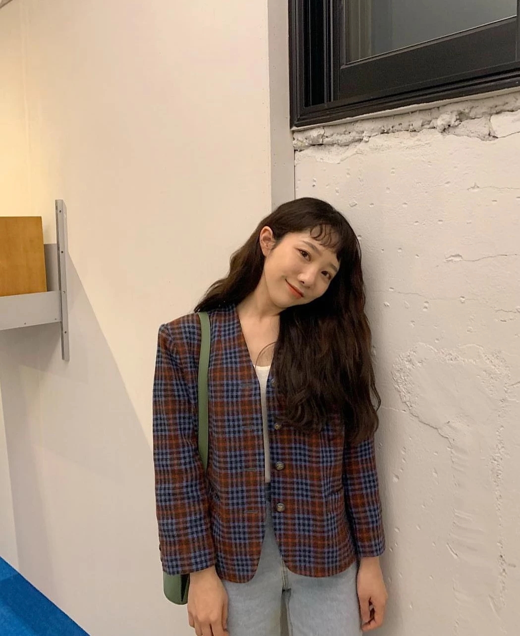 懒卷短发,懒卷是什么意思